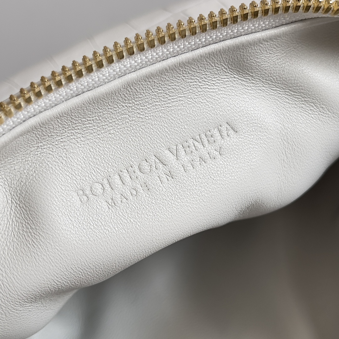 Bottega Veneta Hobo Bags